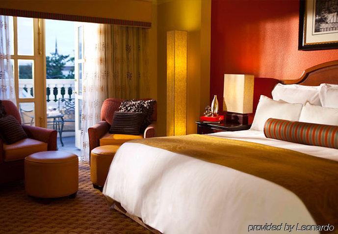 The Lindy Renaissance Charleston Hotel Dış mekan fotoğraf