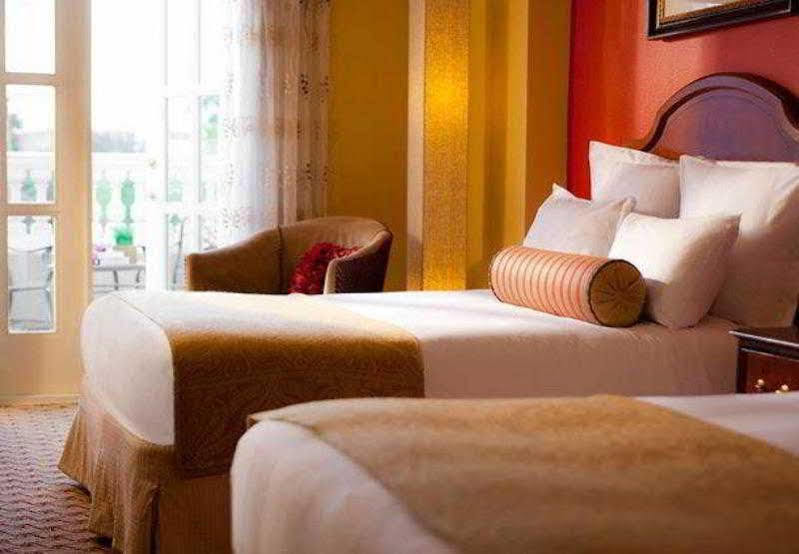 The Lindy Renaissance Charleston Hotel Dış mekan fotoğraf